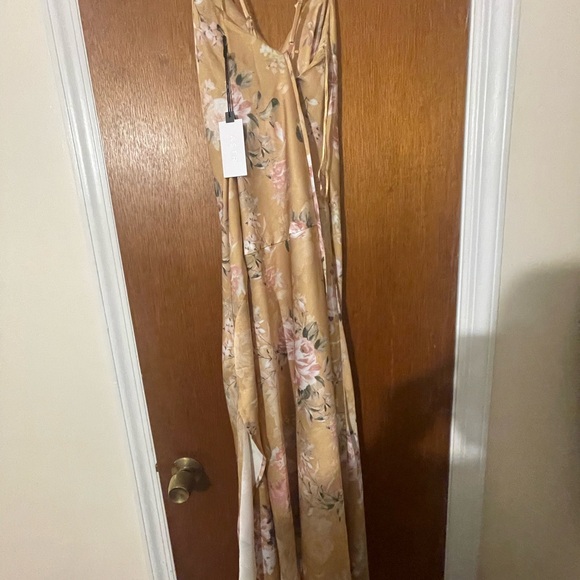 ASTR the Label Gaia Midi Dress - Picture 2 of 4